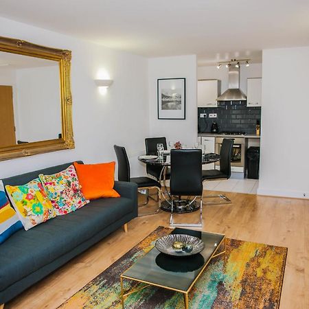 Riverside 2 Bed Apartment London Exterior foto