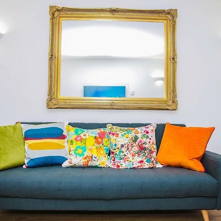 Riverside 2 Bed Apartment London Exterior foto